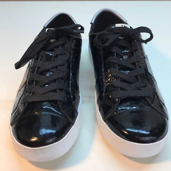 Ellen DeGeneres Black Sneakers with Heart Size 9.5 - Picture 2 of 10